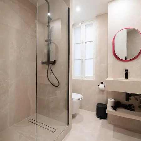 Stylish Flat In East