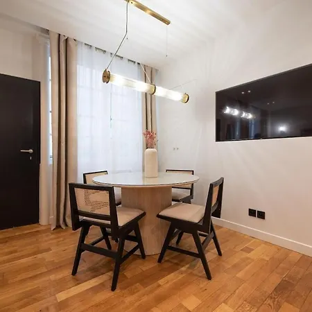 Stylish Flat In East * Parigi